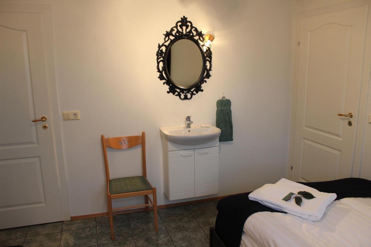 Guesthouse Arny Vestmannaeyjar Bagian luar foto